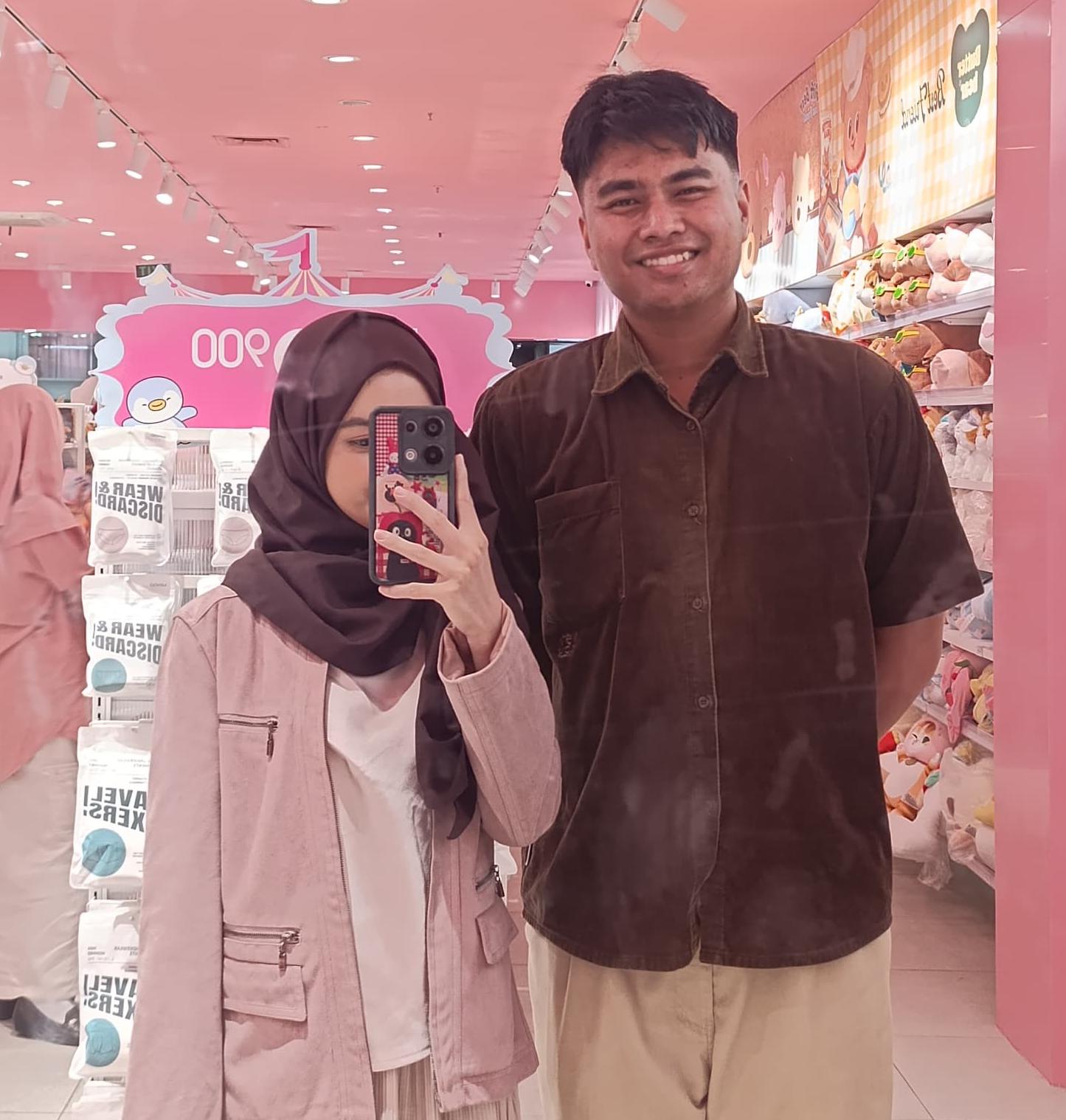 Kok kek bapaks bapaks sih gweh